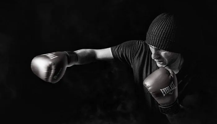Why a Good Financial Adviser is Like a Good Cornerman in Boxing?